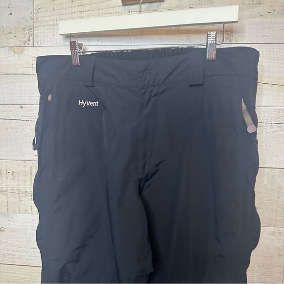 The North Face Hyvent Freedom Snow Pants Black 
Women’s XL - Picture 8 of 13